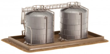 2 Oil storage tanks | Goods sheds & loading | Trains and railways ...